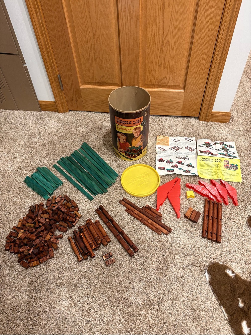 Vintage Lincoln Logs by Playskool 1969. Complete Set with Extras